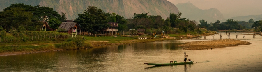 Vang Vieng, a natural setting between heaven and earth