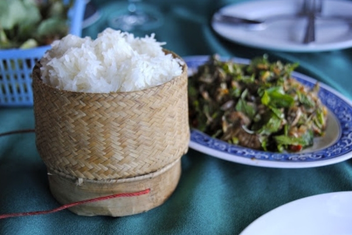 What to eat in Vang Vieng ? Khao Niew