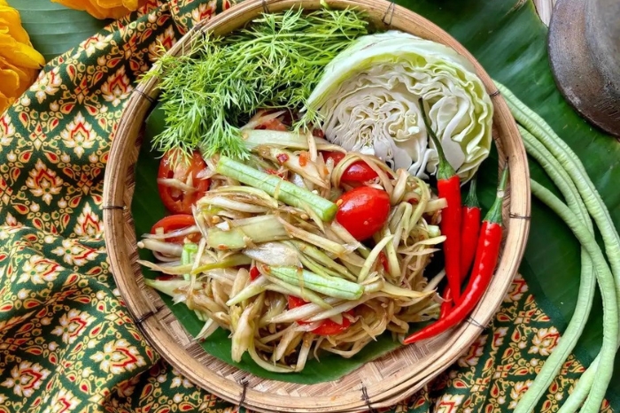 Tam Mak Hoong, a Vang Vieng's culinary speciality not to be missed
