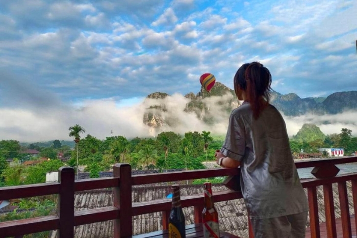 Vang Vieng in total serenity, with a breathtaking view