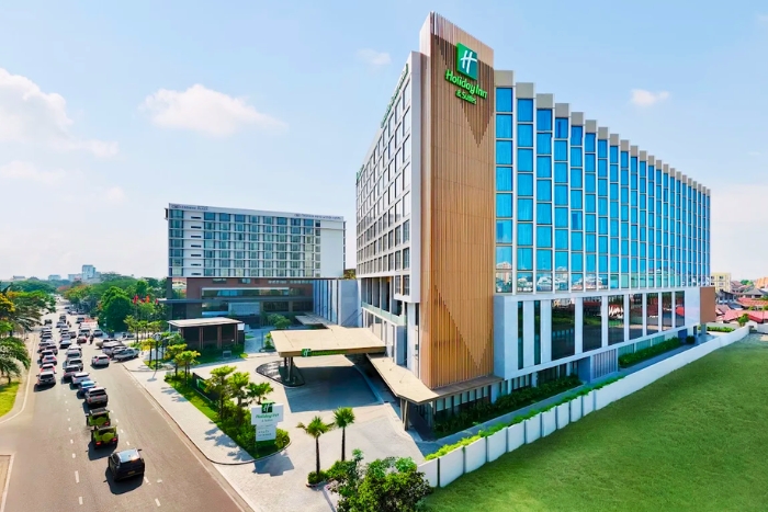 Holiday Inn & Suites by IHG offers comfortable luxury stays in Vientiane