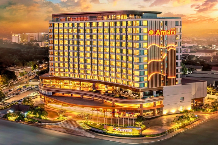 Amari Vientiane illuminated in the evening