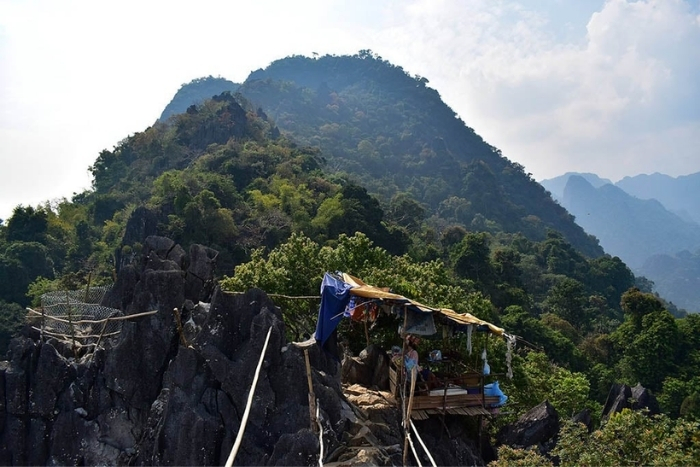 Vang Vieng – Trekking Amidst Karst Peaks and Ethnic Villages