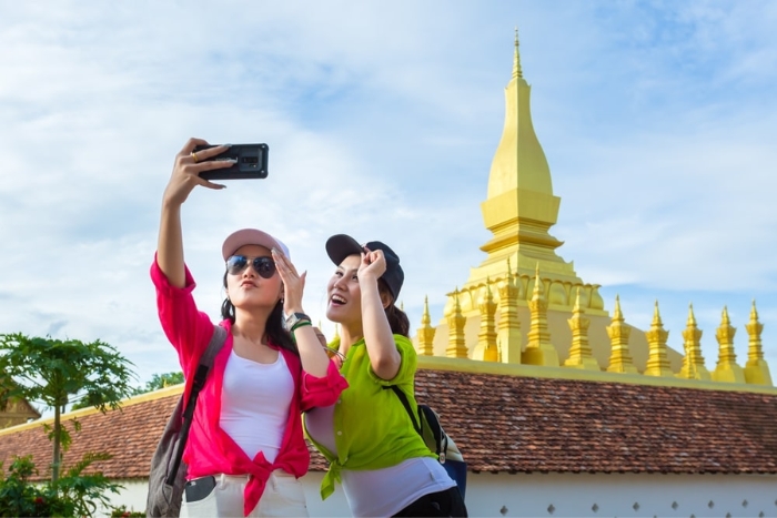 Explore Pha That Luang - a true Laos's symbol