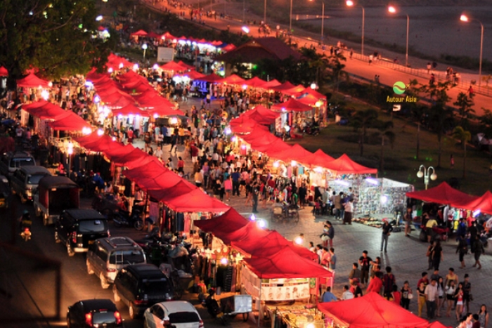 Vientiane Night Market – Between laughter, lights and local flavors