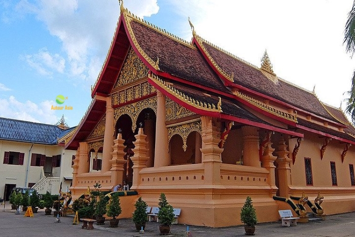 Wat Ong Teu – The serenity of a final look at Vientiane