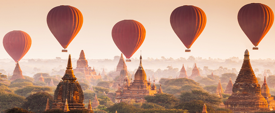 Hot air balloon in Bagan