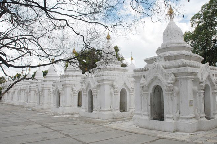 Kuthodaw Pagoda, known as "the world’s largest book" 