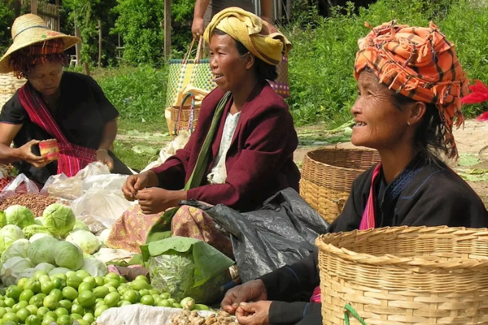 Ethnic minority locals in Kalaw, Myanmar