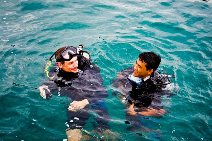 Scuba diving with expert at Ngapali