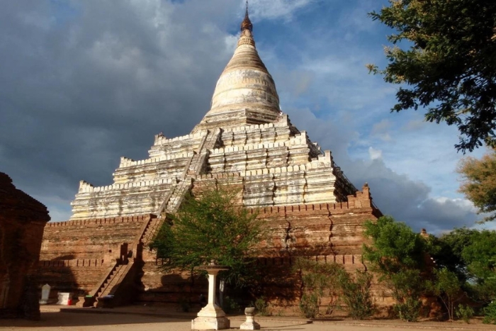 Shwesandaw Pagoda in Old Bagan