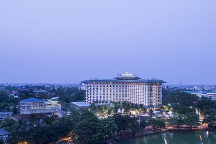 Chatrium Hotel Royal Lake Yangon - TOP best 4 star hotels in Yangon