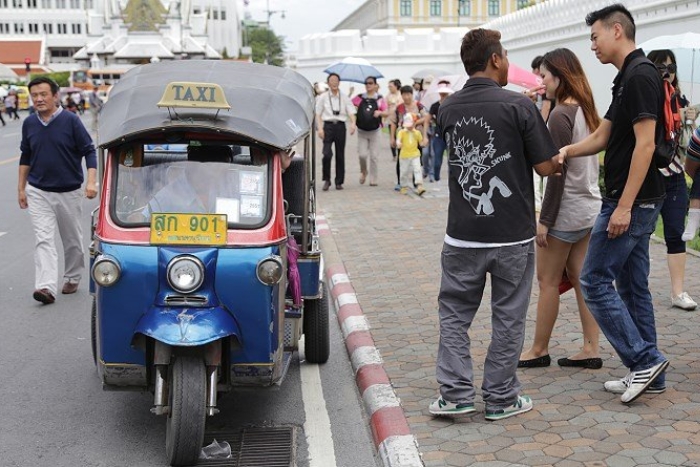 Be cautious when choosing your transportation in Bangkok