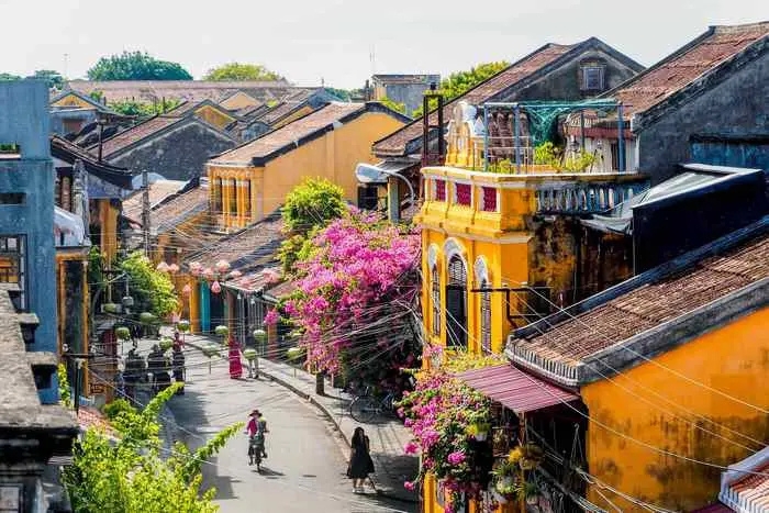 Hoi An Ancient Town is beautiful both day and night