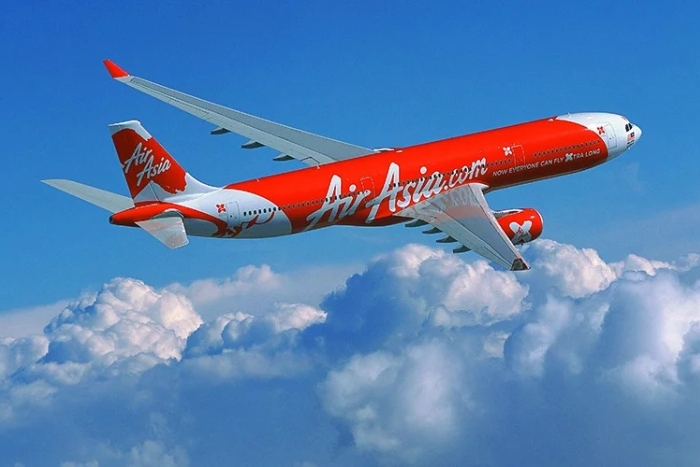 Numerous airlines operate direct and connecting flights between Thailand and Vietnam