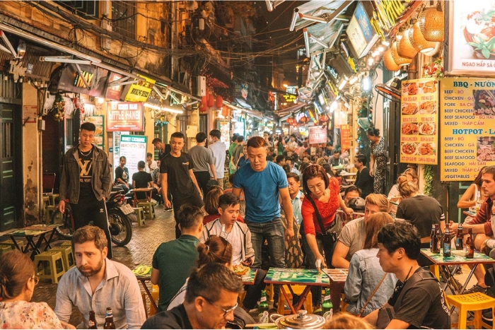 Discover Hanoi nightlife