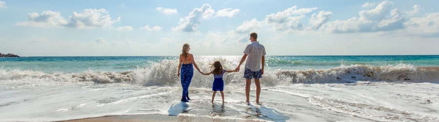 Is 2000 USD enough for a 2-week family trip to Thailand?