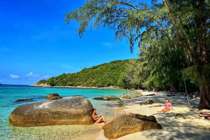 Travel solo in Thailand: relaxing stop in Koh Phangan