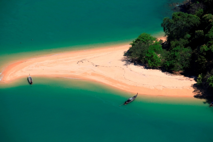 When is the best time to go to Hua Hin ?