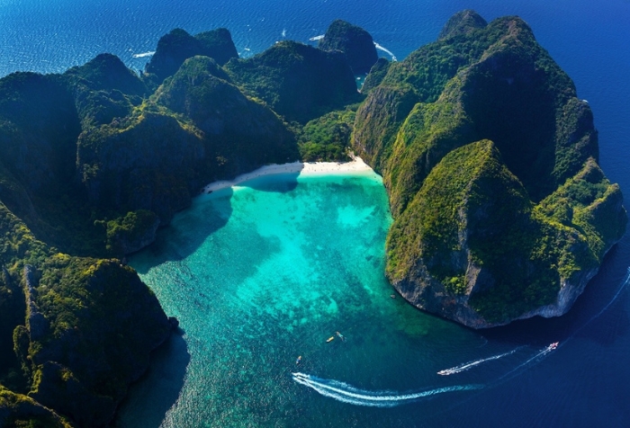 Koh Phi Phi, Maldives in the bottom of Thailand