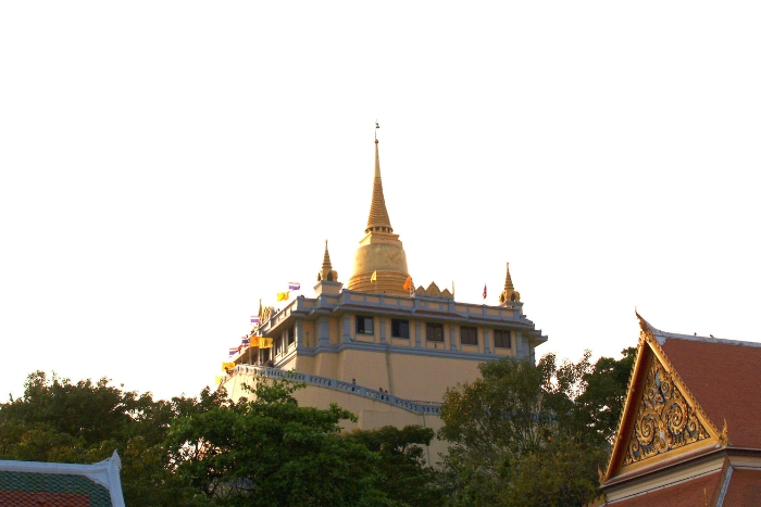 Phu Khao Thong, Wat Saket