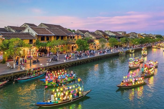 Hoi An Old Town – A must-see on the Thailand Cambodia Vietnam 3 weeks journey