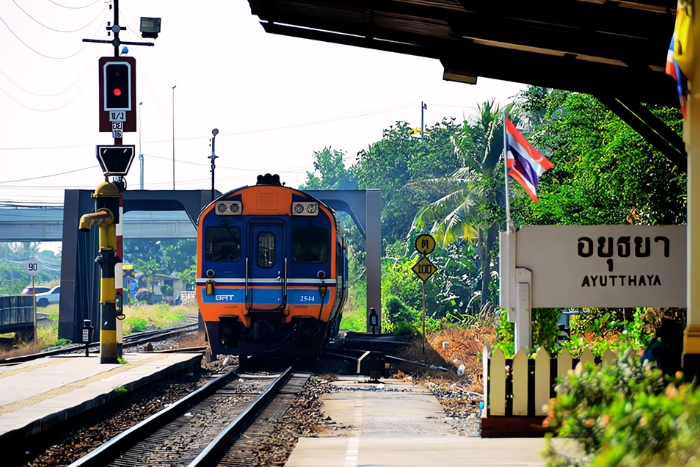 Take the train to Ayutthaya from Bangkok