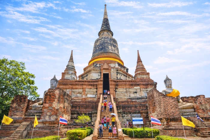 Scenes of daily life around the temples of Ayutthaya during Songkran