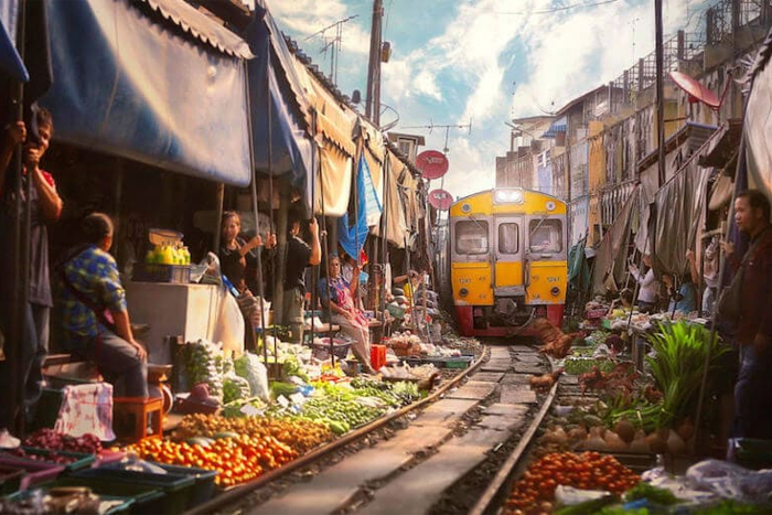 Maeklong Railway Market