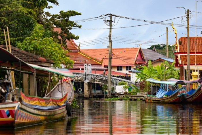 What to do in Bangkok? Explore the canals of Thonburi