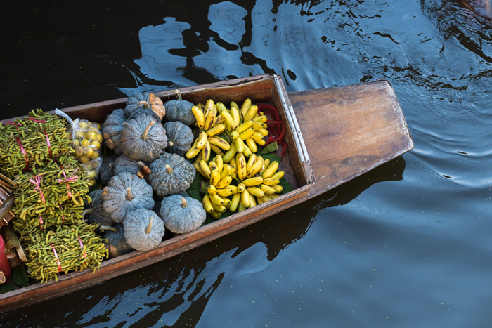 Visit floating market Bangkok