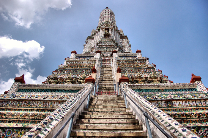 The central prang (Main tower) of Wat Arun