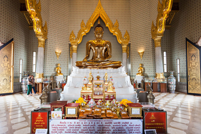 Wat Traimit, Buddhist temple in Bangkok