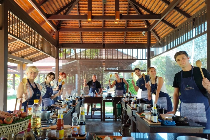 Participate in a traditional cooking class in Thailand with kids on a budget