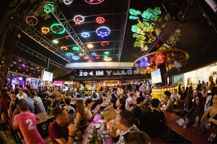Zoe in Yellow: a cult Chiang Mai nightlife spot for dancing with young travelers
