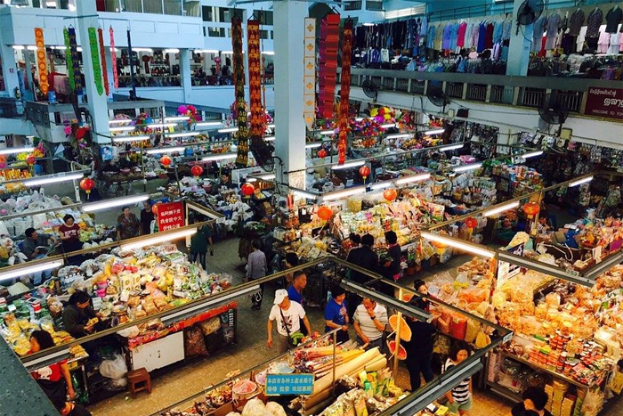 Warorot Market - A must-visit spot to experience local life in Chiang Mai