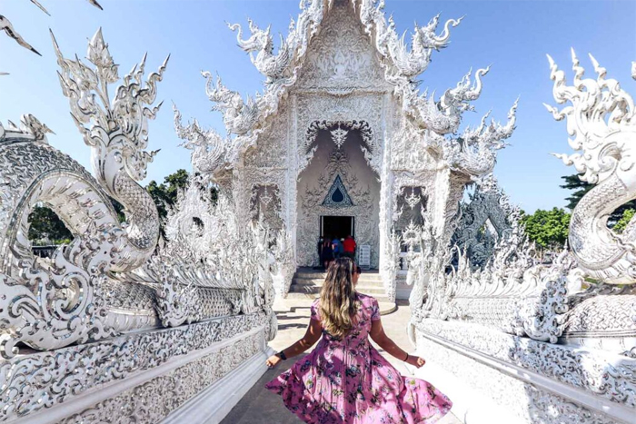 The unique features of the white temple: a must-see attraction in Chiang Rai