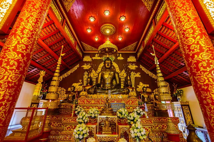 Explore the Viharn (main prayer hall) in Wat Phra Kaew