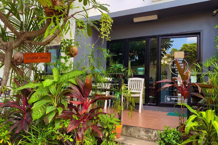 KoHabitat Samui offers you peaceful and relaxing accommodation with a lush garden