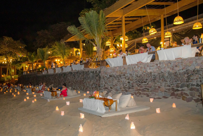 Lovers can enjoy a romantic evening by the sea on Valentine's Day