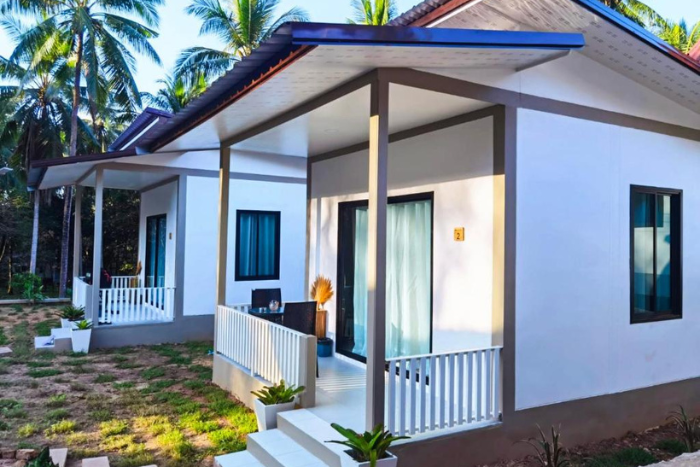 The Secret Garden Homestay offers you a comfortable and relaxing stay, especially if you are traveling to Koh Yao Yai with family