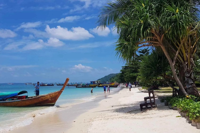 Laem Thong (Golden Bay), Koh Phi Phi Don