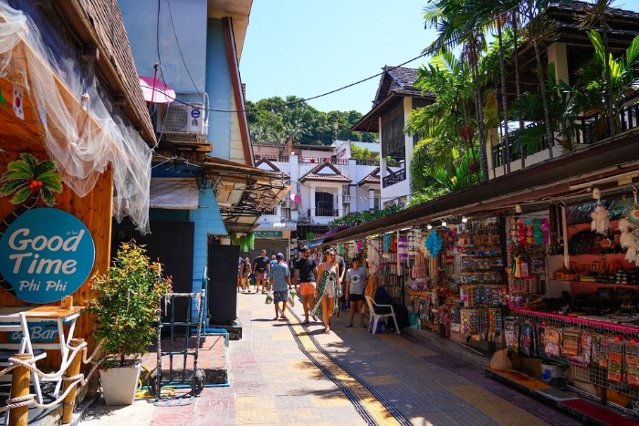 Tonsai Village on Phi Phi Island