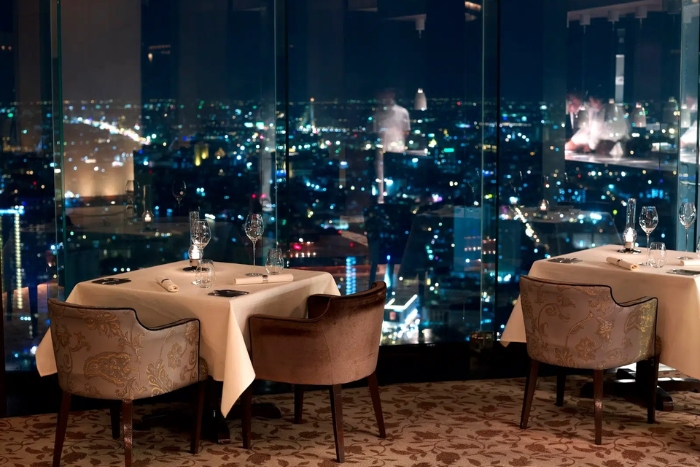 Diner at Mezzaluna with a wonderful view to end our first day in Thailand in 1 week