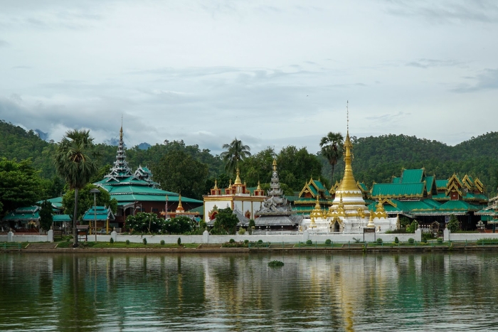 What to see in Mae Hong Son in 2 days? Wat&lrm; Jong Kham and Wat Jong Klang
