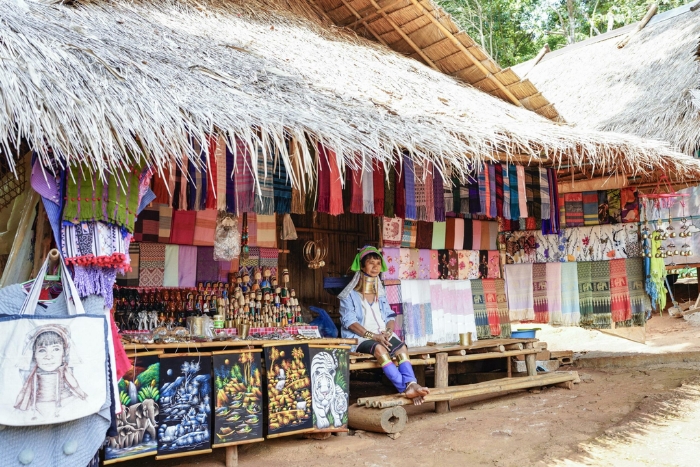 Visit Padong village and discover the life of Karen people during 2 days in Mae Hong Son