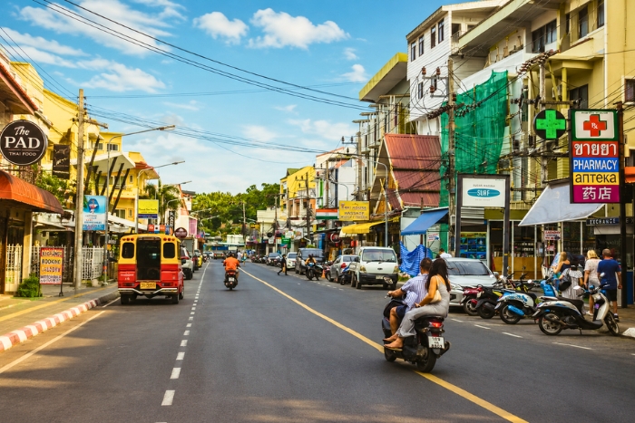 Why choose a 3-star hotel in Phuket Thailand ?