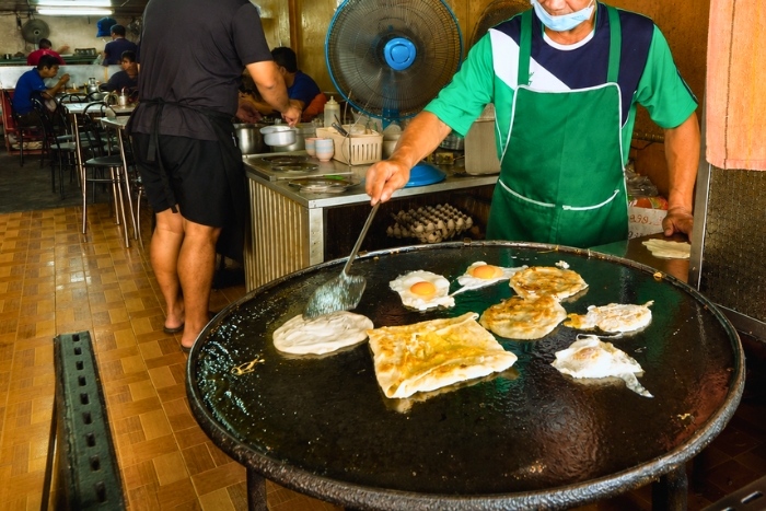 Phuket Roti, a popular specialty of Phuket street food scene
