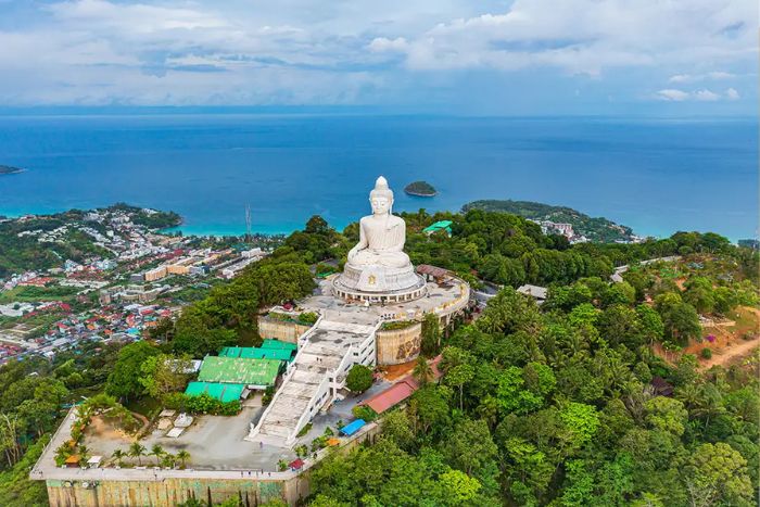 Budget, pace, and season influence how many days do you need in Phuket