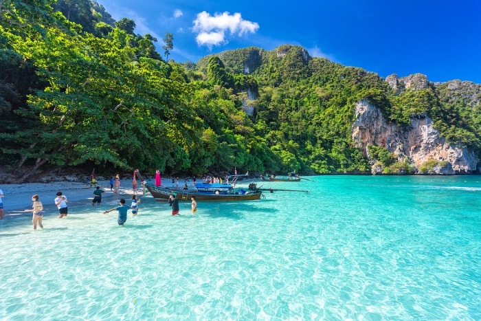 Emerald waters and heavenly beaches: explore the Phi Phi Islands for 1 week in Phuket
